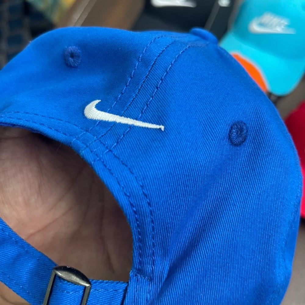 Red Nike Hat - Picture 3 of 4